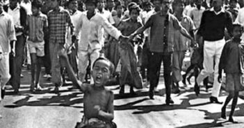 শহীদ মতিউর এর স্মৃতির প্রতি মেনন-বাদশার শ্রদ্ধাঞ্জলি