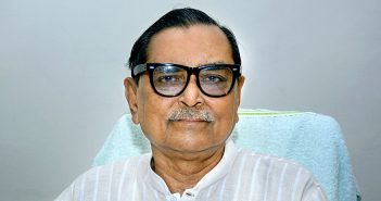 ভারতে চিকিৎসা শেষে দেশে ফিরলেন মেনন