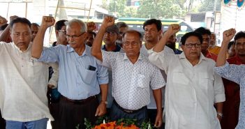 কমরেড আনসার আলীকে অন্তিম শ্রদ্ধাঞ্জলি জ্ঞাপন ও জানাজা শেষে দাফন সম্পন্ন