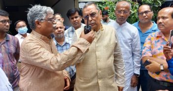 ডিস মশার লার্ভা ধ্বংসে জনগণকেই বিশেষভাবে সচেতন হতে হবে …. রাশেদ খান মেনন